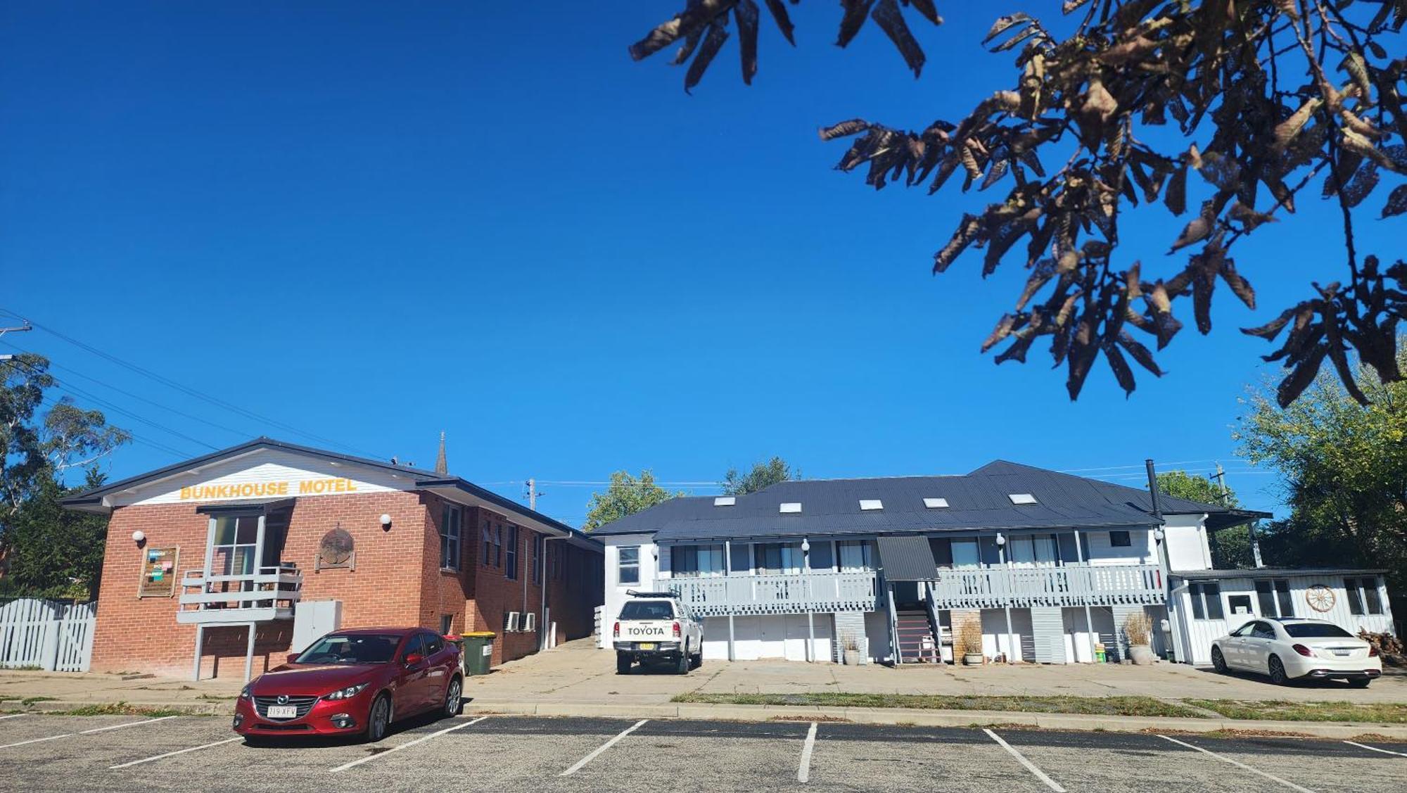 Bunkhouse Motel Cooma Exterior photo